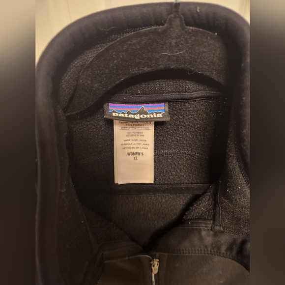 Patagonia Women's Black Vest - Picture 3 of 4